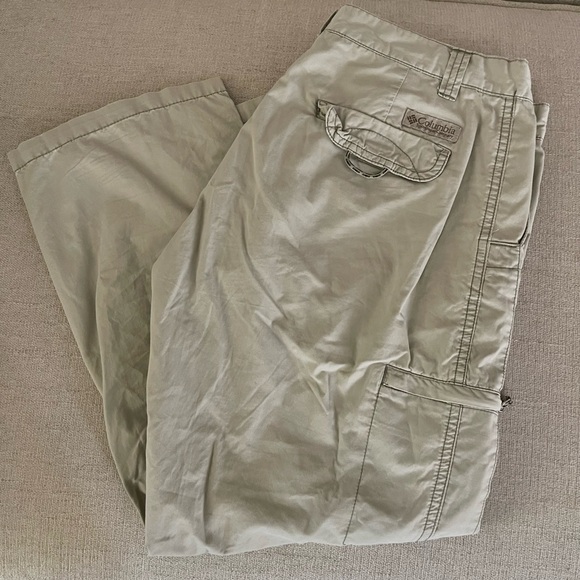 Size 8 cargo capri Columbia pants 🛍 - Picture 12 of 16